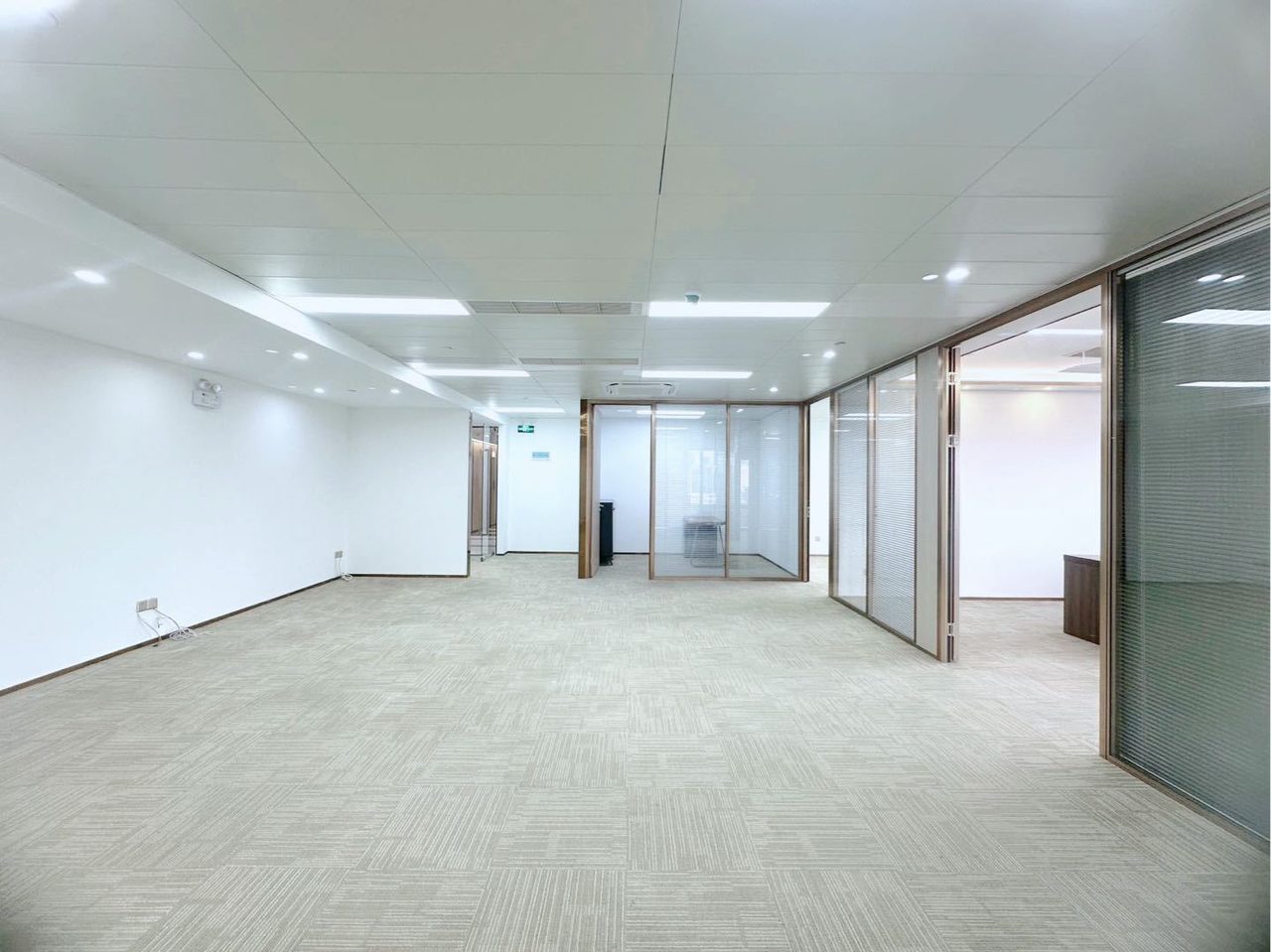 福田区南园写字楼出租 中信大厦 249㎡精装