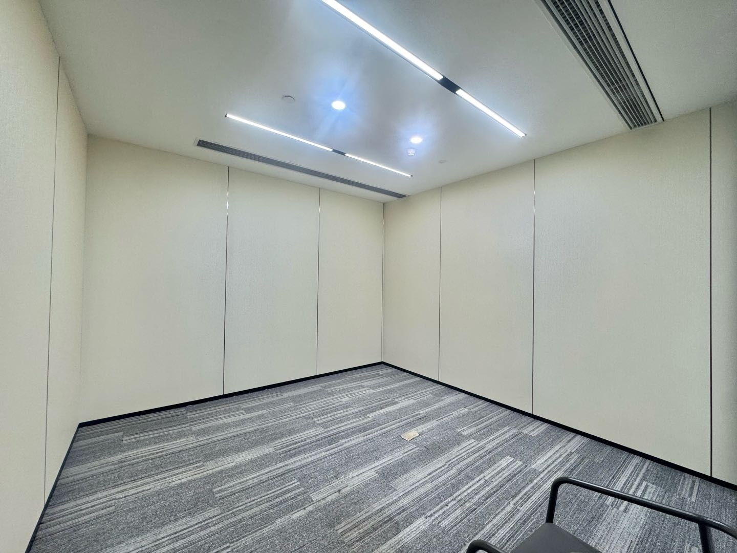赛西科技大厦 322㎡ 精装 低层办公室出租