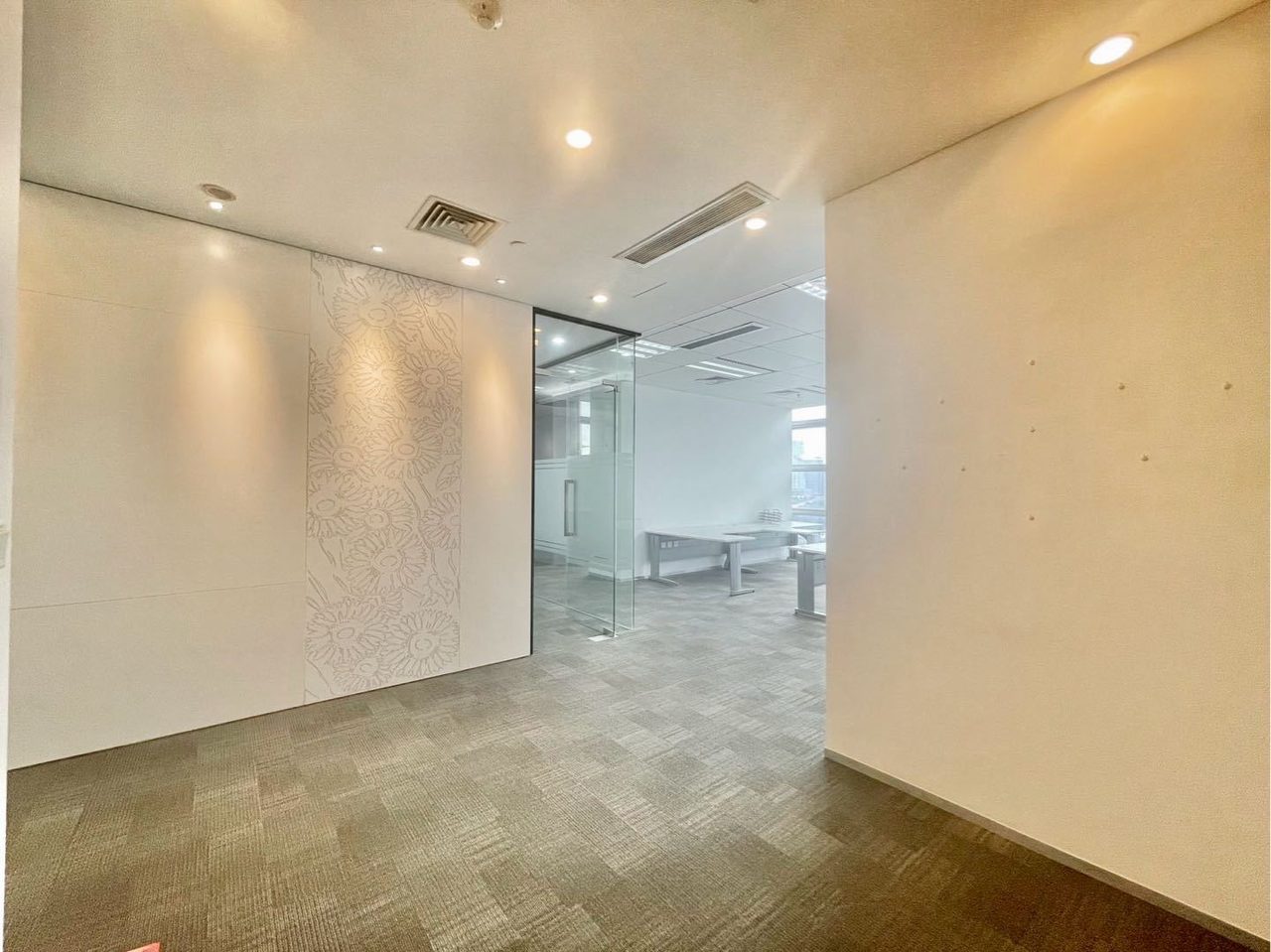 招商局广场写字楼257㎡精装户型·中层南向出租