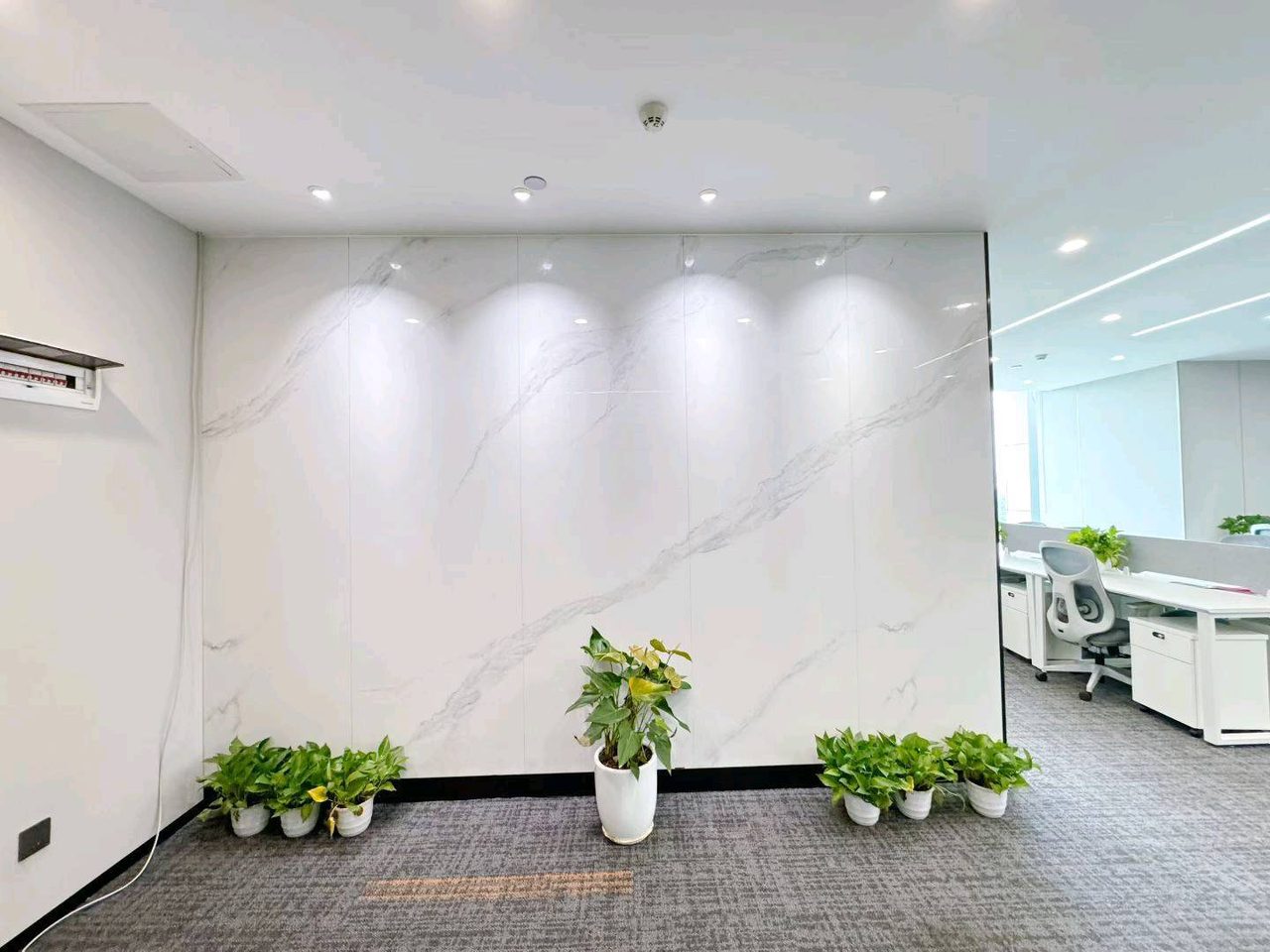 中检大厦写字楼358㎡精装户型·中层西北向出租