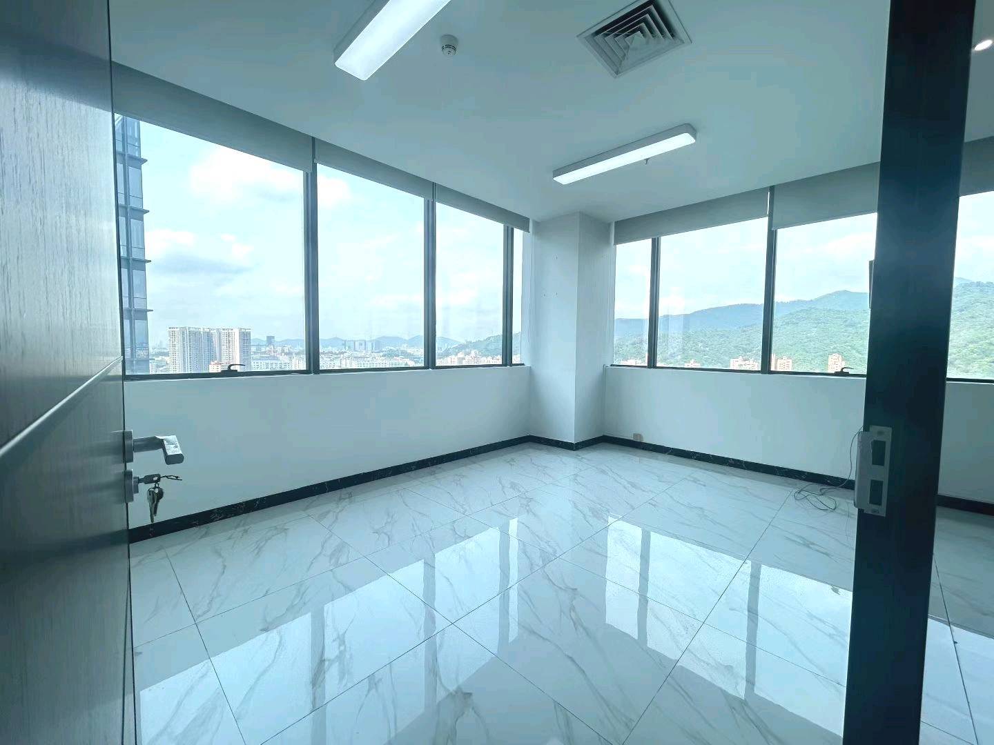 创维创新谷 158㎡ 精装 中层办公室出租实景图