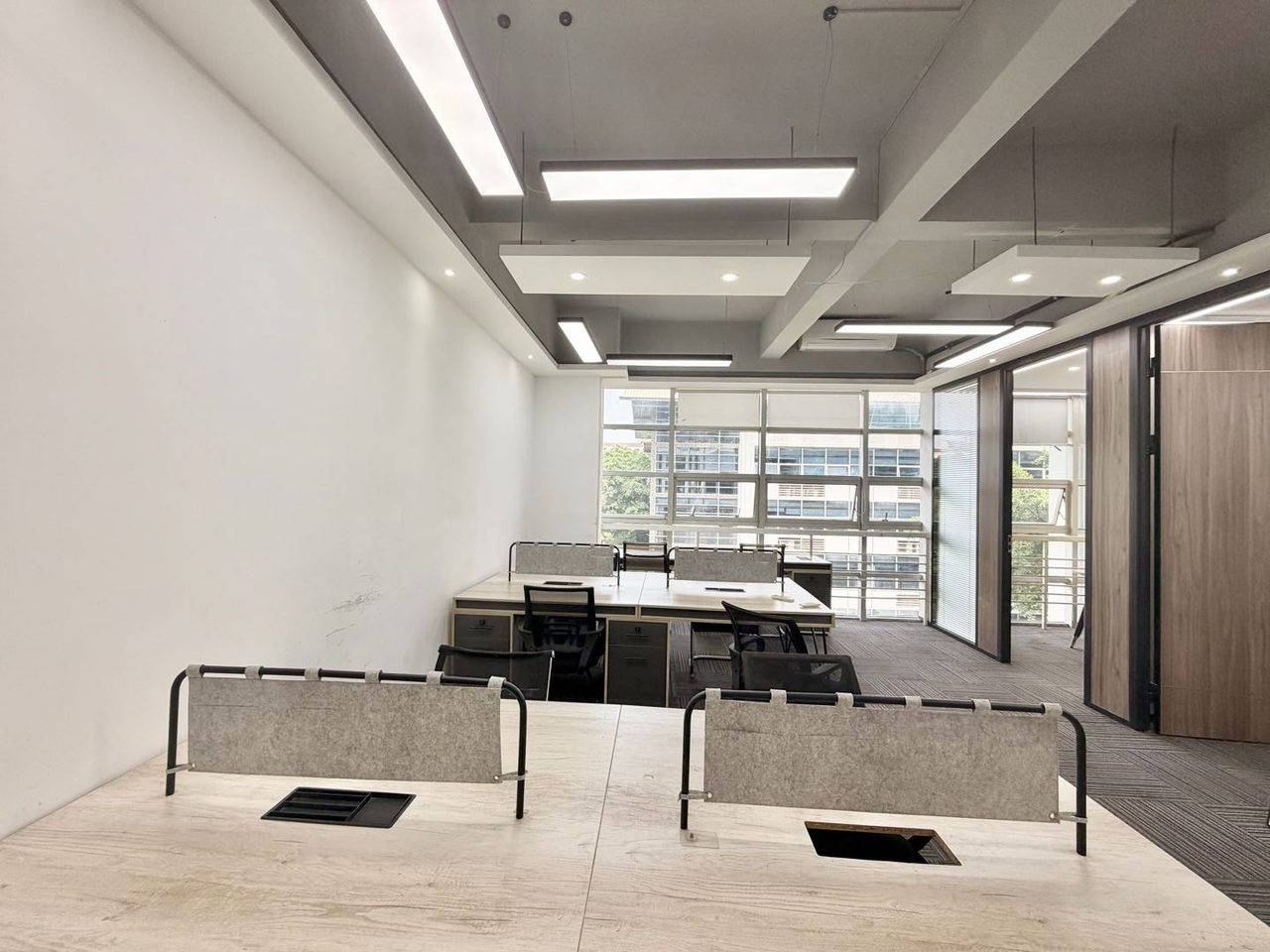深圳软件园168㎡精装办公室出租,高层北向采光好