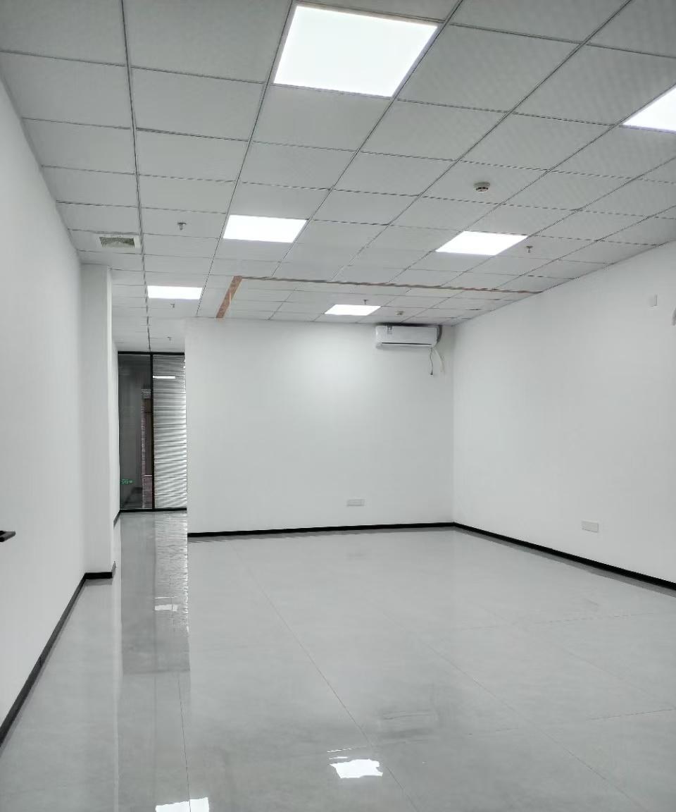 兴华工业大厦 138㎡ 精装 低楼层办公室出租实景图