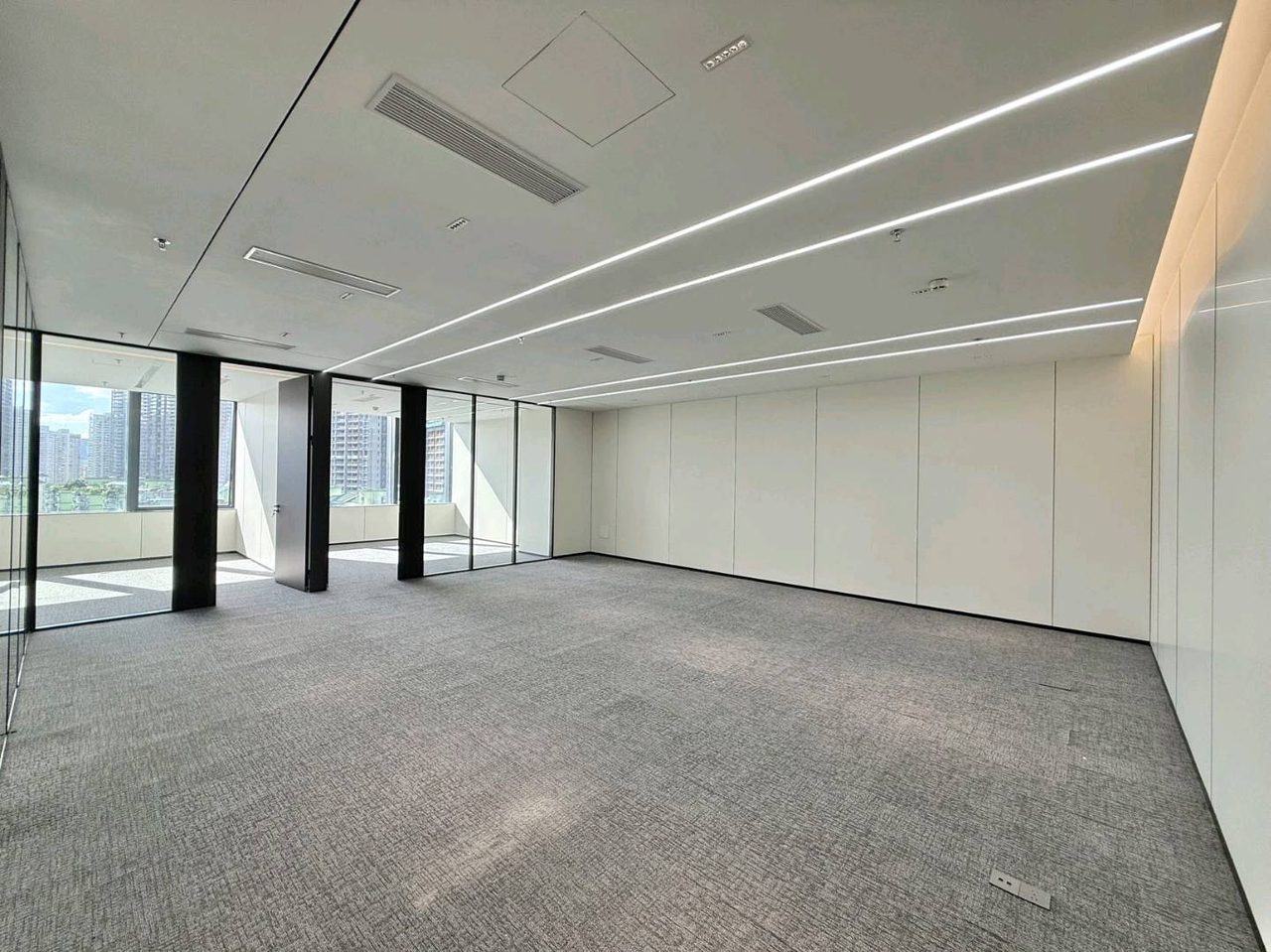 芒果网大厦328㎡精装写字楼(南山区科技园) 近深大南站实景图