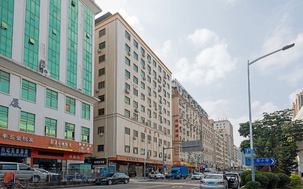 启航大厦实景图