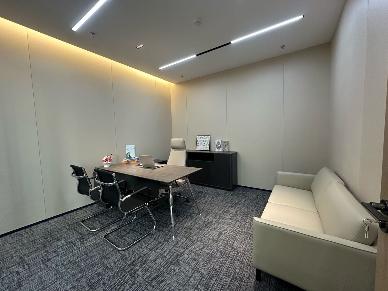 皇岗商务中心188㎡精装写字楼(福田区福田中心区) 近会展中心站