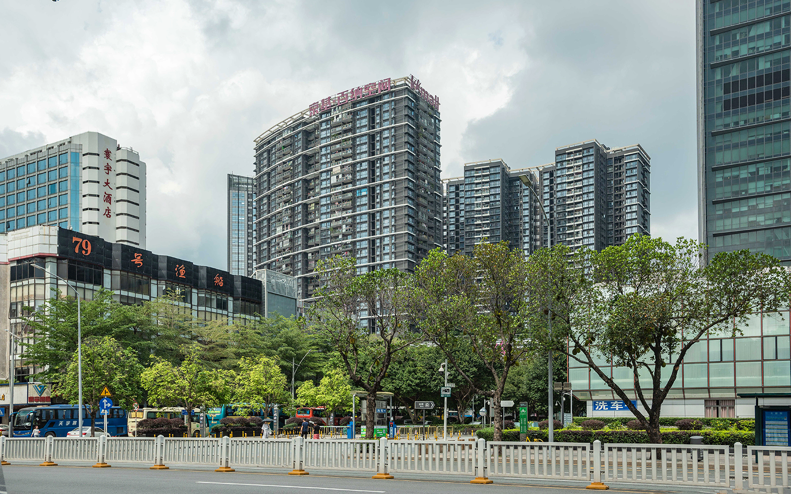 金龙大厦实景图
