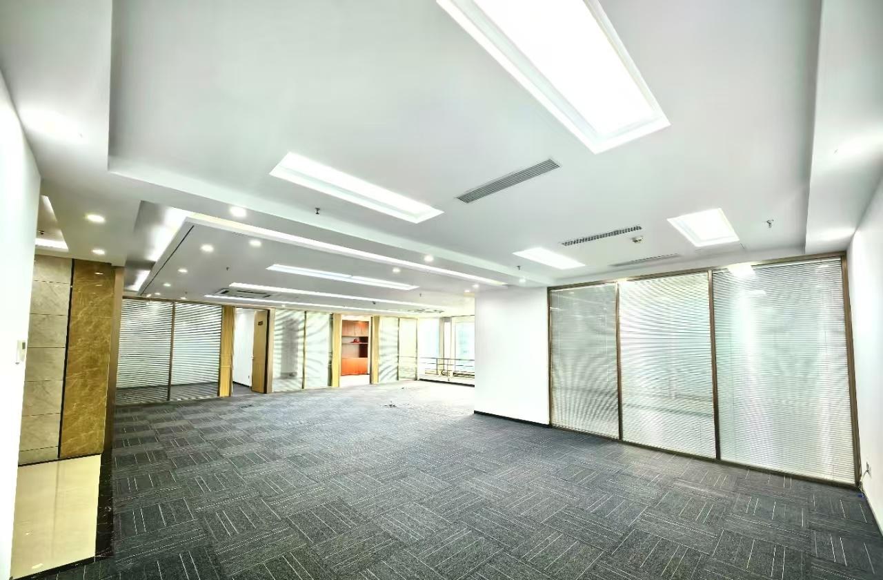 财富大厦 280㎡ 精装 中楼层办公室出租