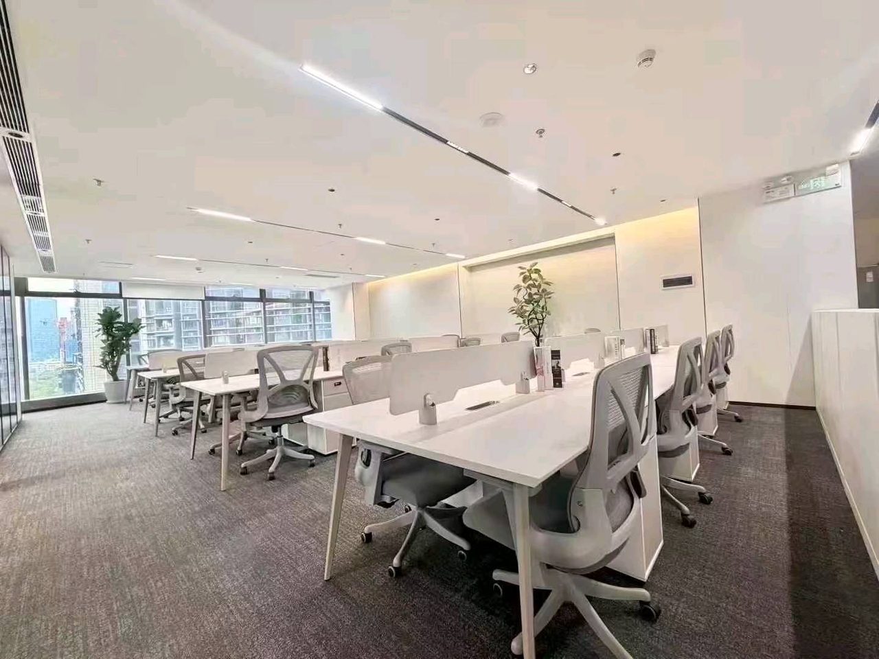 南山区科技园 豪威科技大厦509㎡精装办公间中层出租