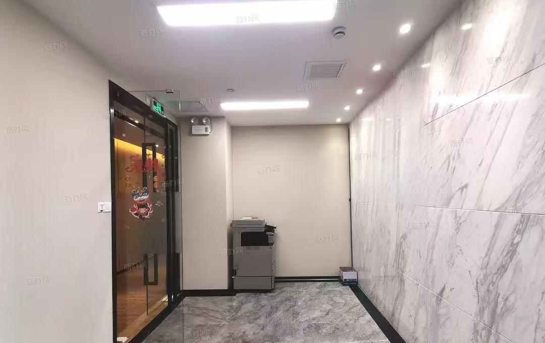 新世界中心 150㎡ 精装 高楼层办公室出租