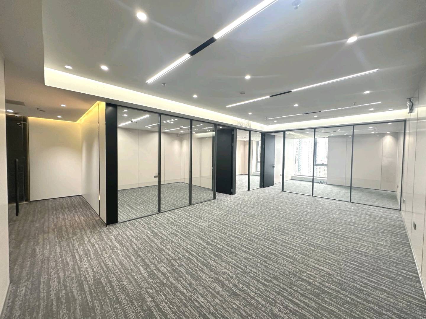 英龙展业大厦 159㎡ 精装 高层办公室出租