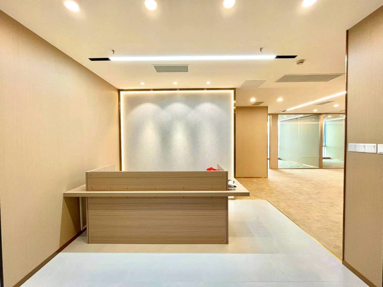 454㎡精装办公室 荣超经贸中心·近市民中心站·高层