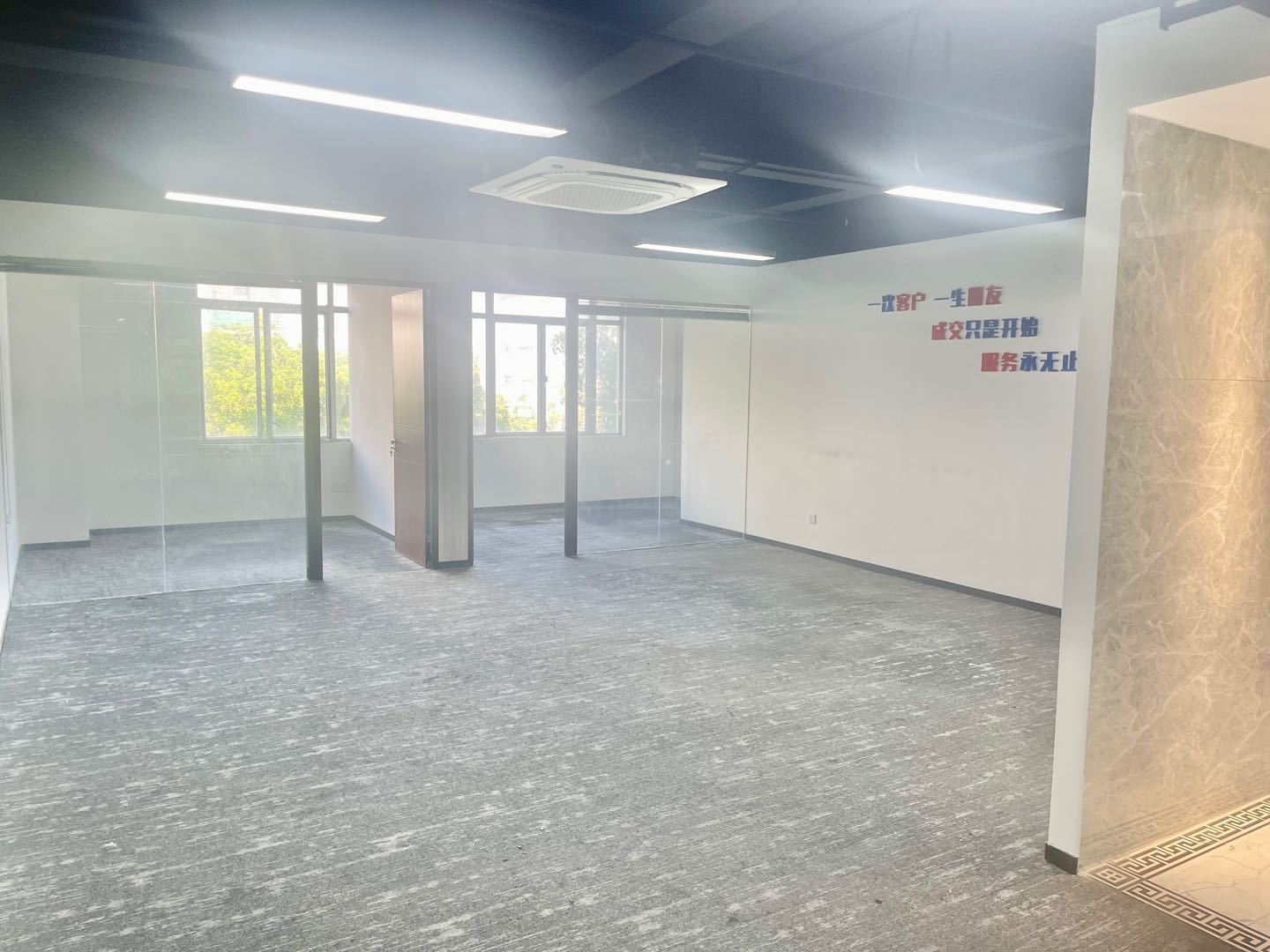 长园新材料港 105㎡ 精装 低层办公室出租实景图