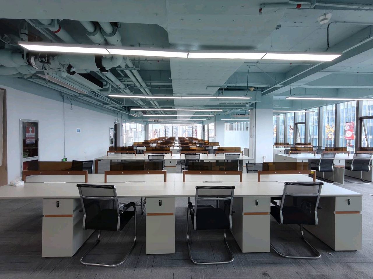 1214.87㎡精装办公室 前海科兴科学园(正中华丽中心)·近碧海湾站·高层
