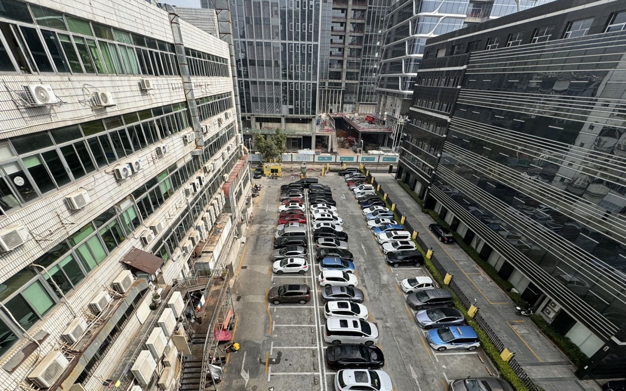 满京华投资大厦实景图
