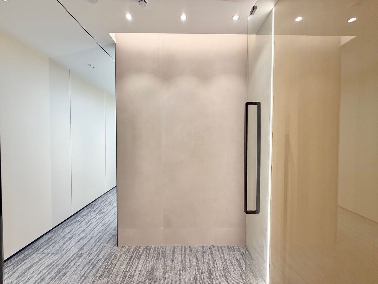 南山区科技园 怡化金融科技大厦112㎡豪装办公间中层出租