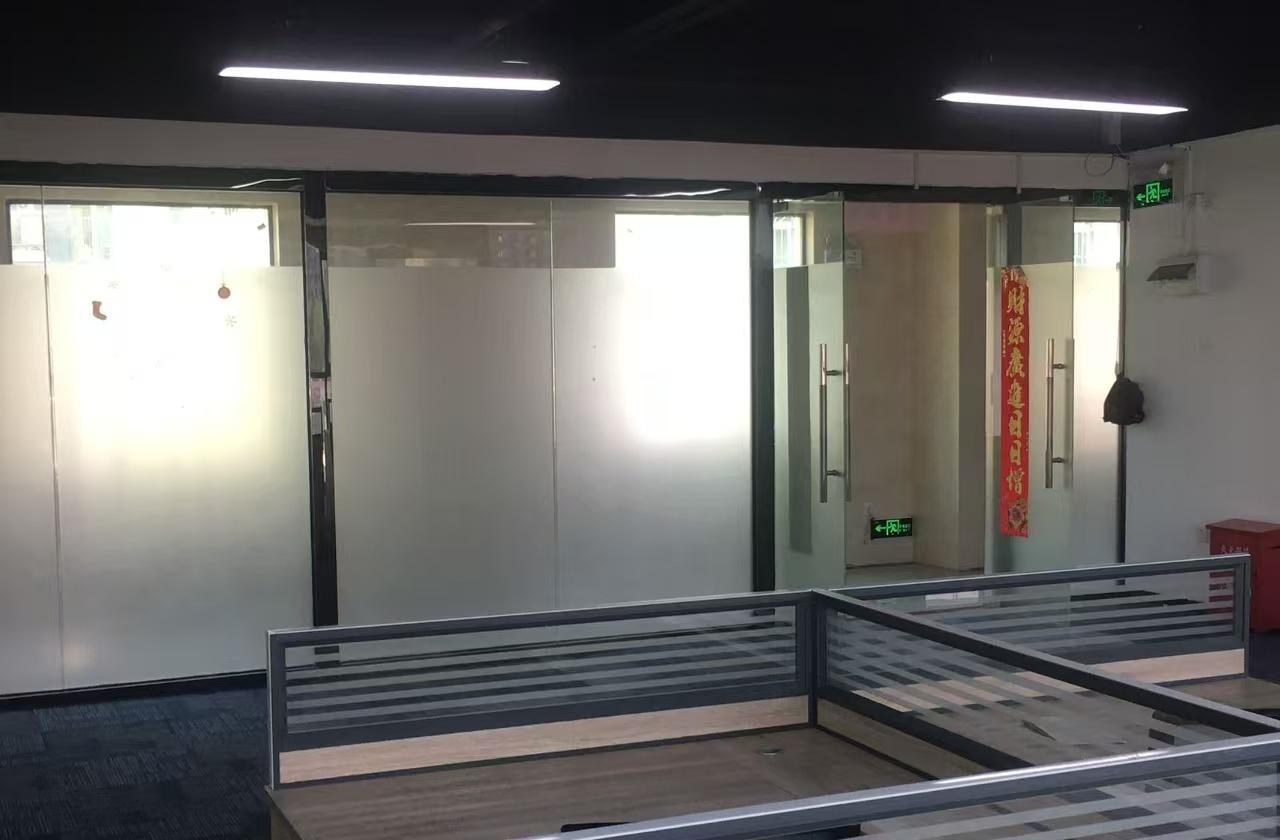宝湖大厦 230㎡ 精装 中楼层办公室出租实景图