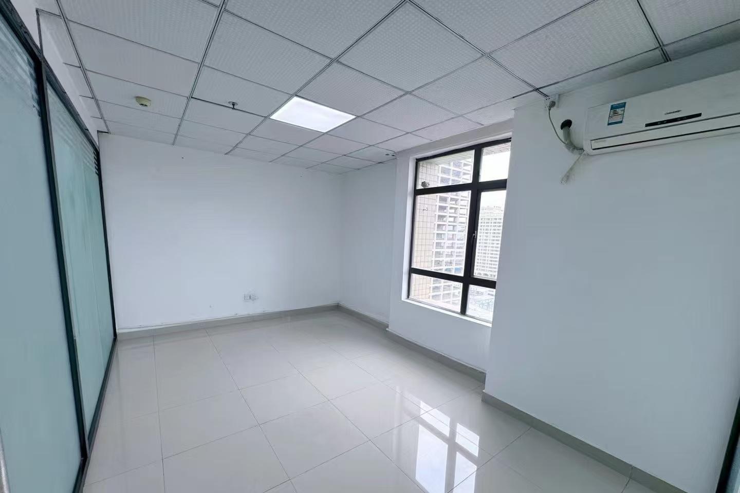 明君商务中心 220㎡ 精装 中楼层办公室出租