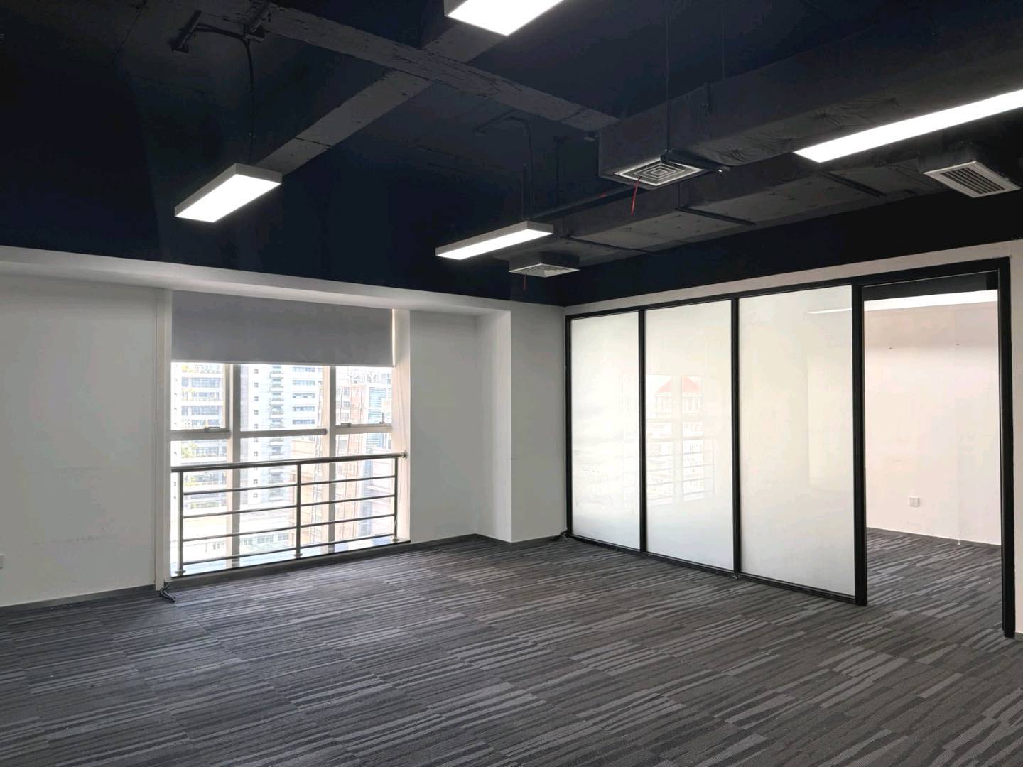 研祥科技大厦 365㎡ 精装 高层办公室出租实景图