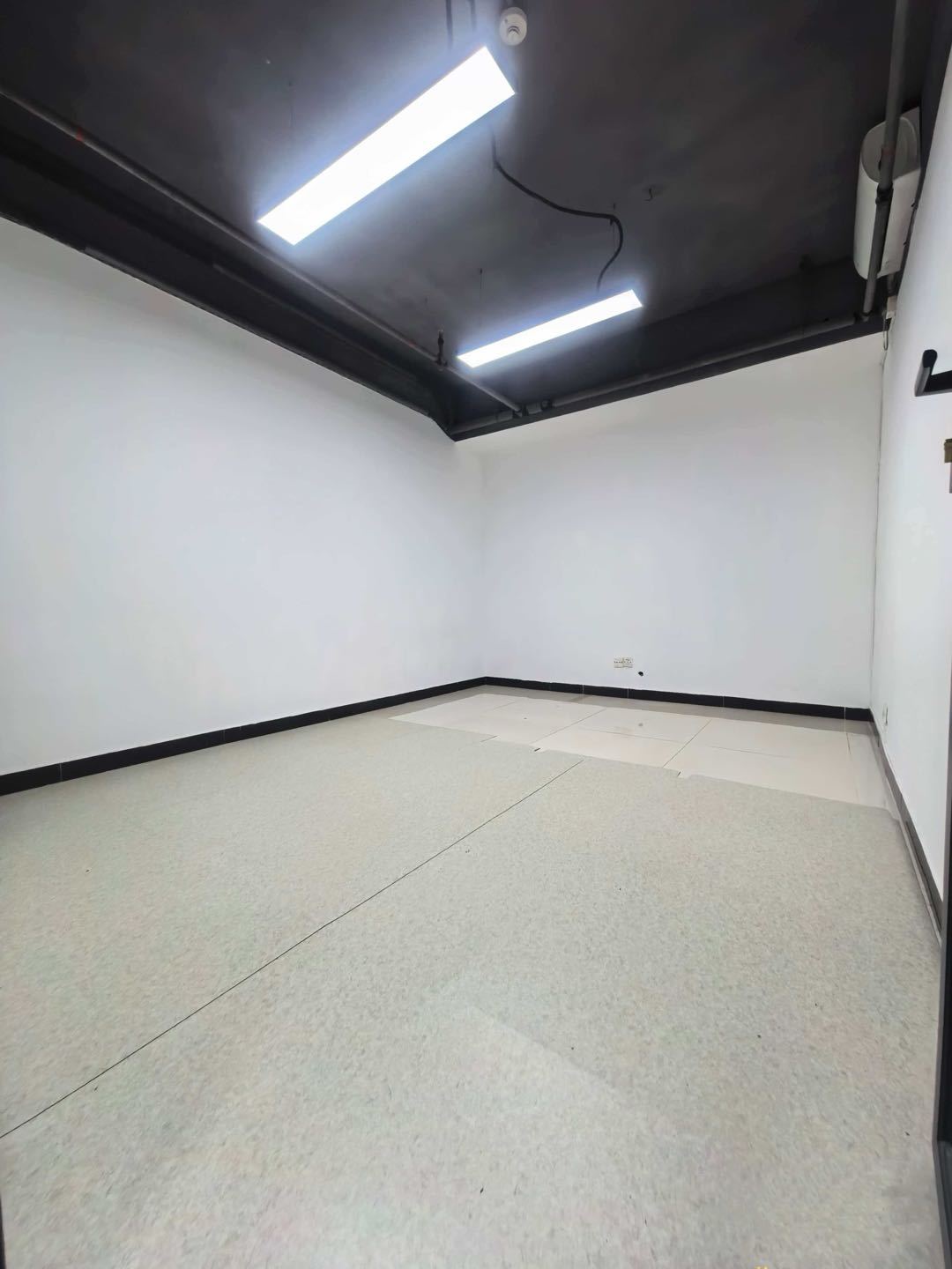 公园道大厦 161.54㎡ 精装 中层办公室出租