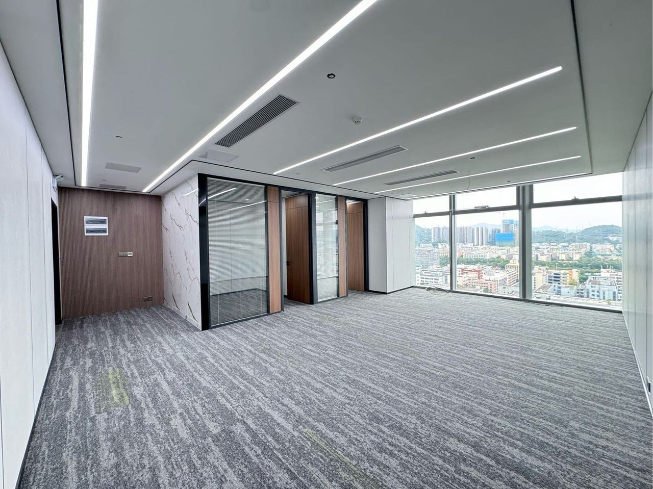 玺玥大厦156.3㎡精装写字楼(宝安区新安) 近洪浪北站实景图