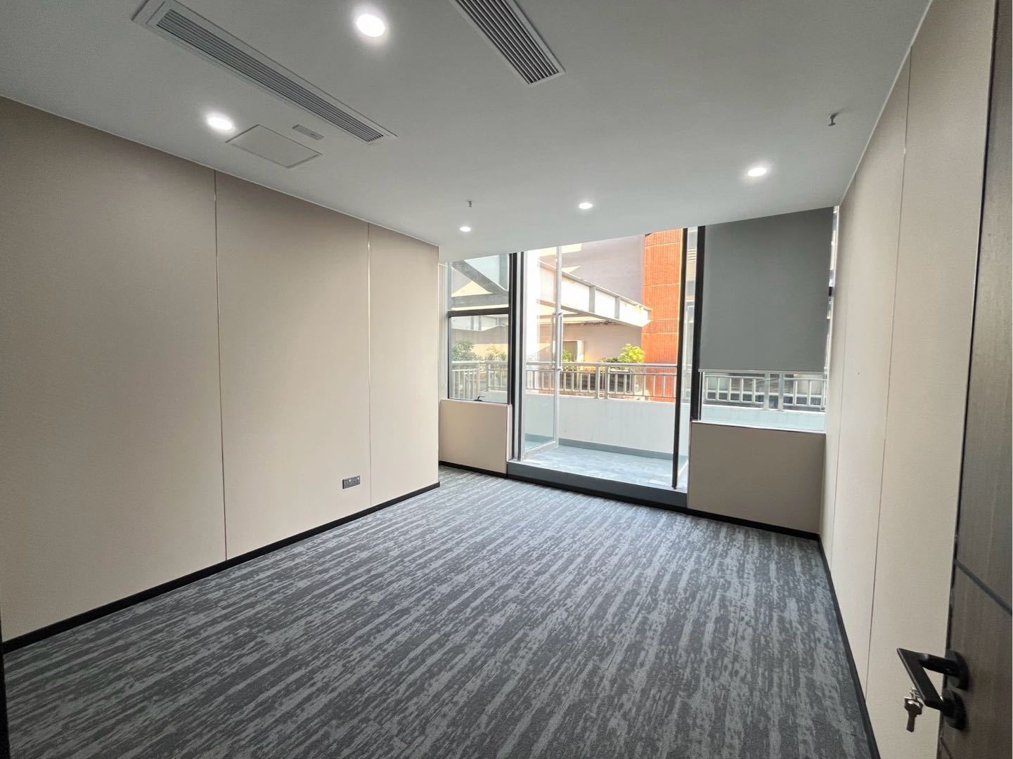 中粮商务公园 188㎡ 豪装 高层办公室出租