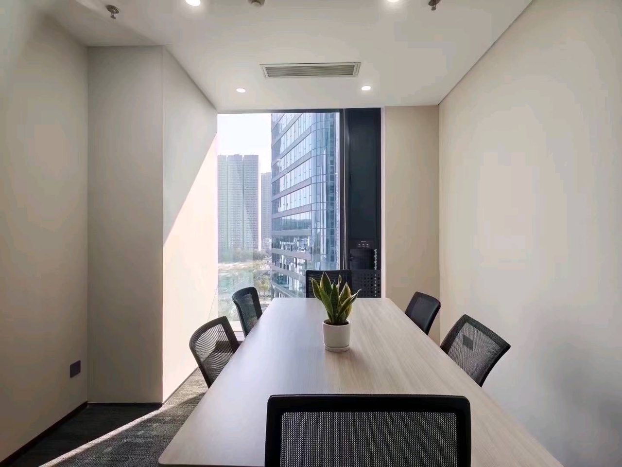 492㎡精装办公室 天珑移动大厦·近留仙洞站·中层