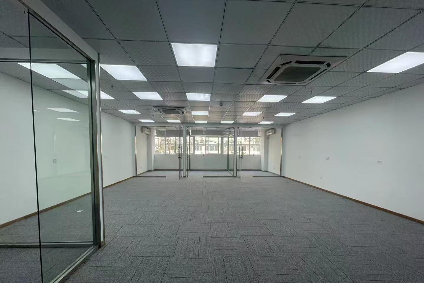 天经大厦 228㎡ 精装 低楼层办公室出租实景图