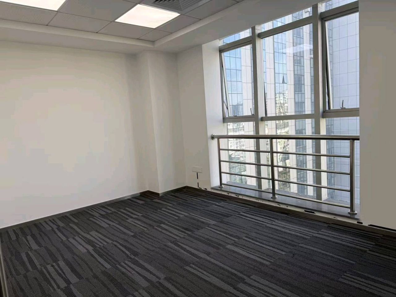 南山区科技园 研祥科技大厦146㎡精装办公间中层出租