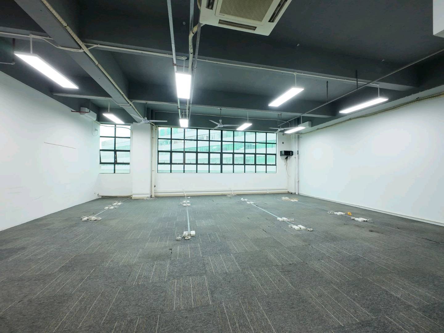 南山云谷一期 600㎡ 精装 中层办公室出租