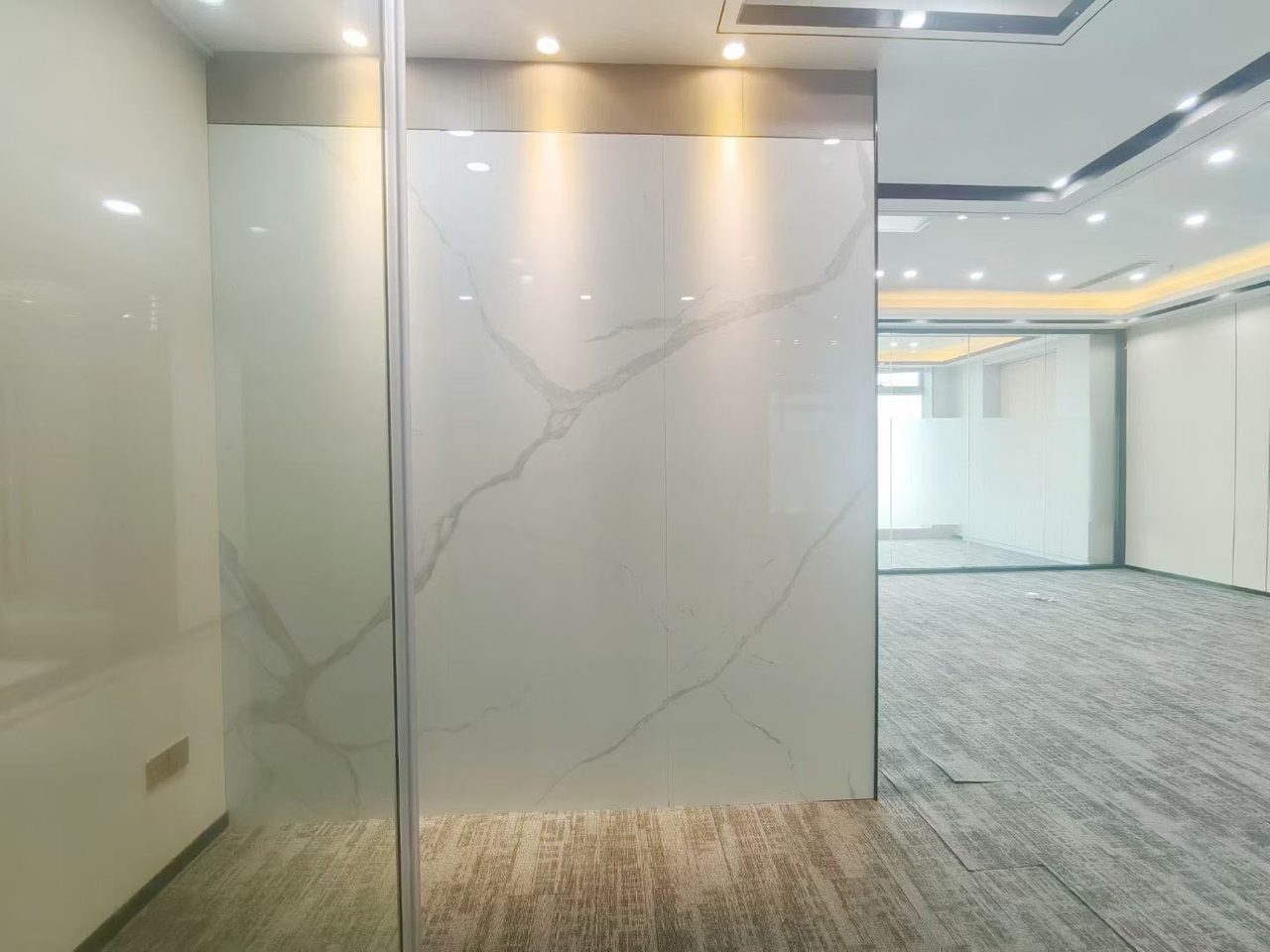 188㎡精装办公室 卓越世纪中心·近会展中心站·高层