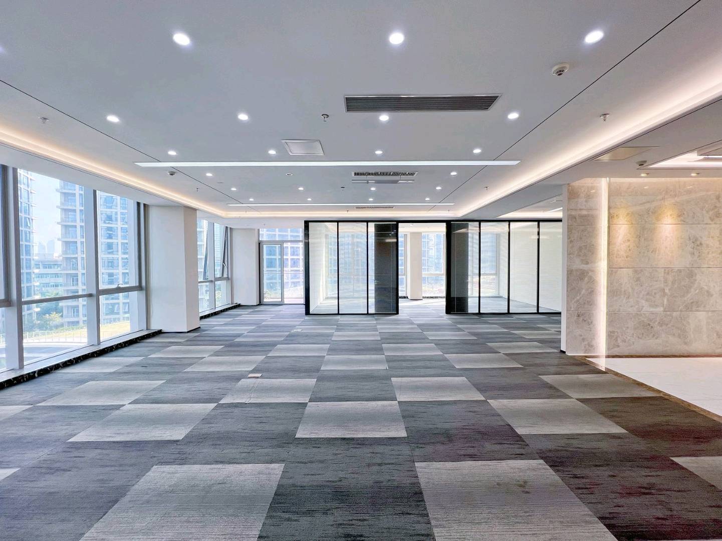 侨城坊 520㎡ 精装 中层办公室出租实景图