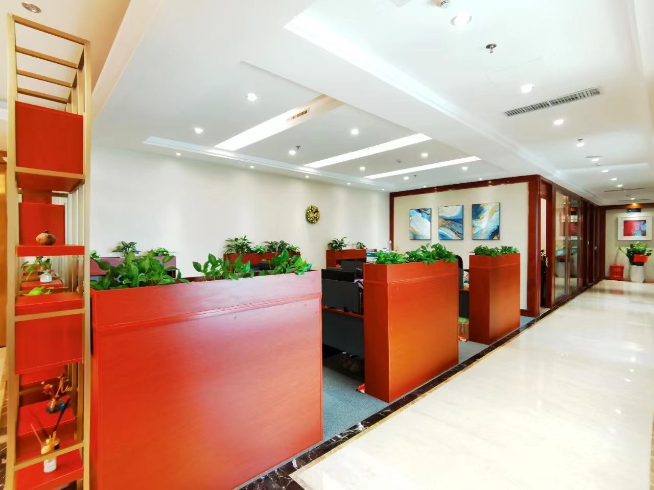 483㎡精装办公室 皇岗商务中心·近会展中心站·中层
