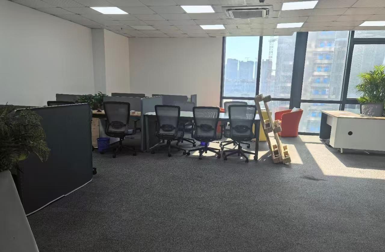 邦凯科技园 330.89㎡ 精装 中楼层办公室出租实景图