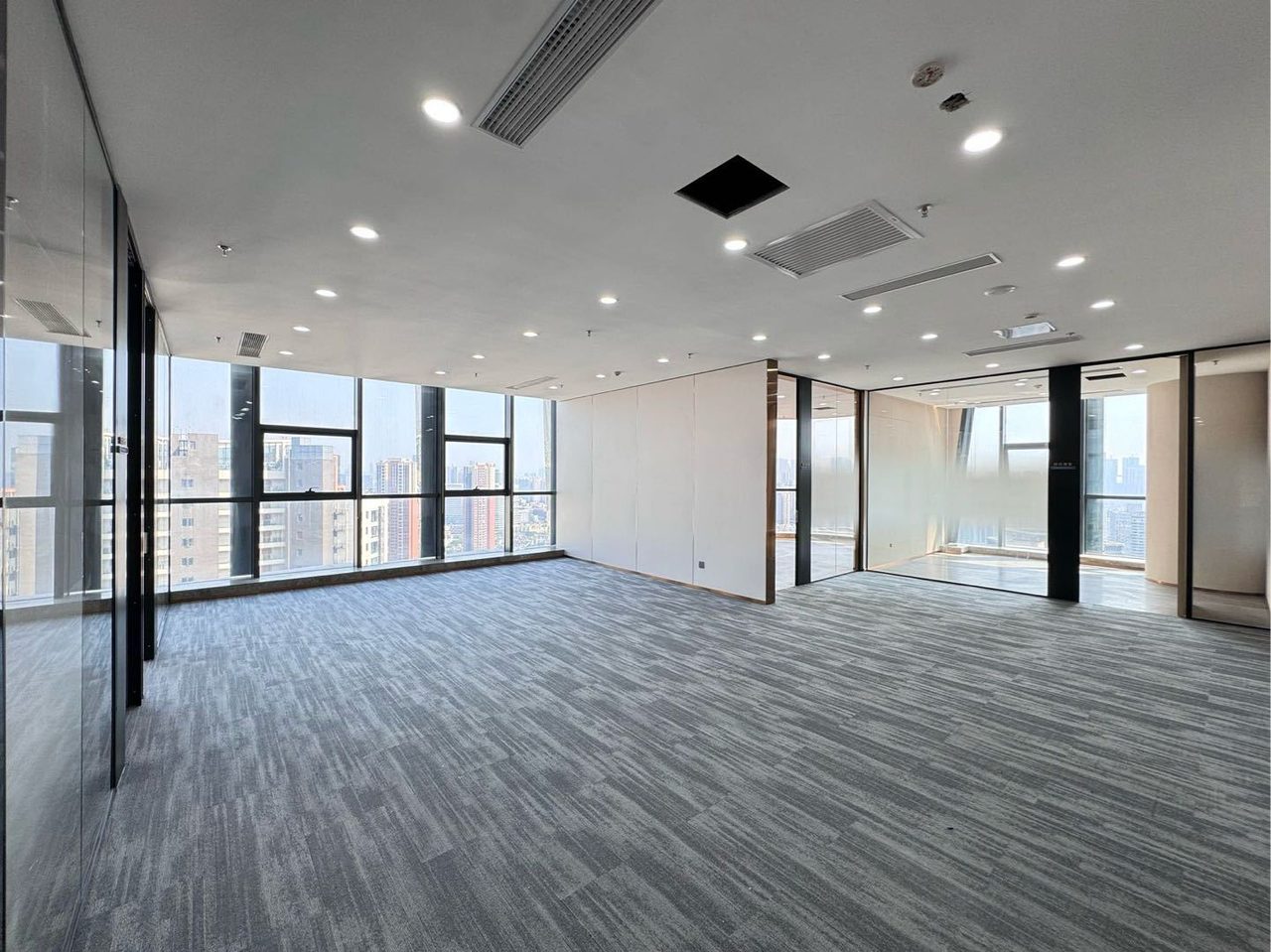 宝安区新安写字楼出租 勤诚达大厦 354㎡精装实景图