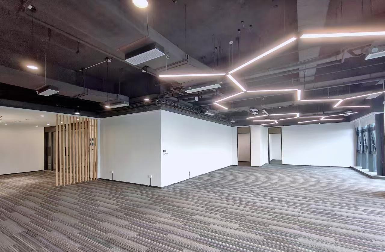 阳基九方广场 610㎡ 精装 低楼层办公室出租