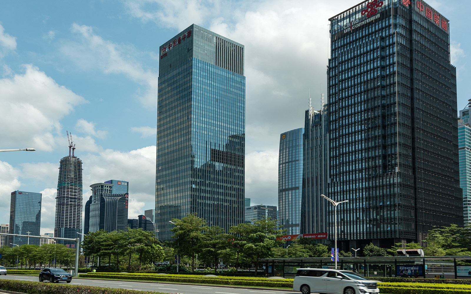 港中旅大厦实景图