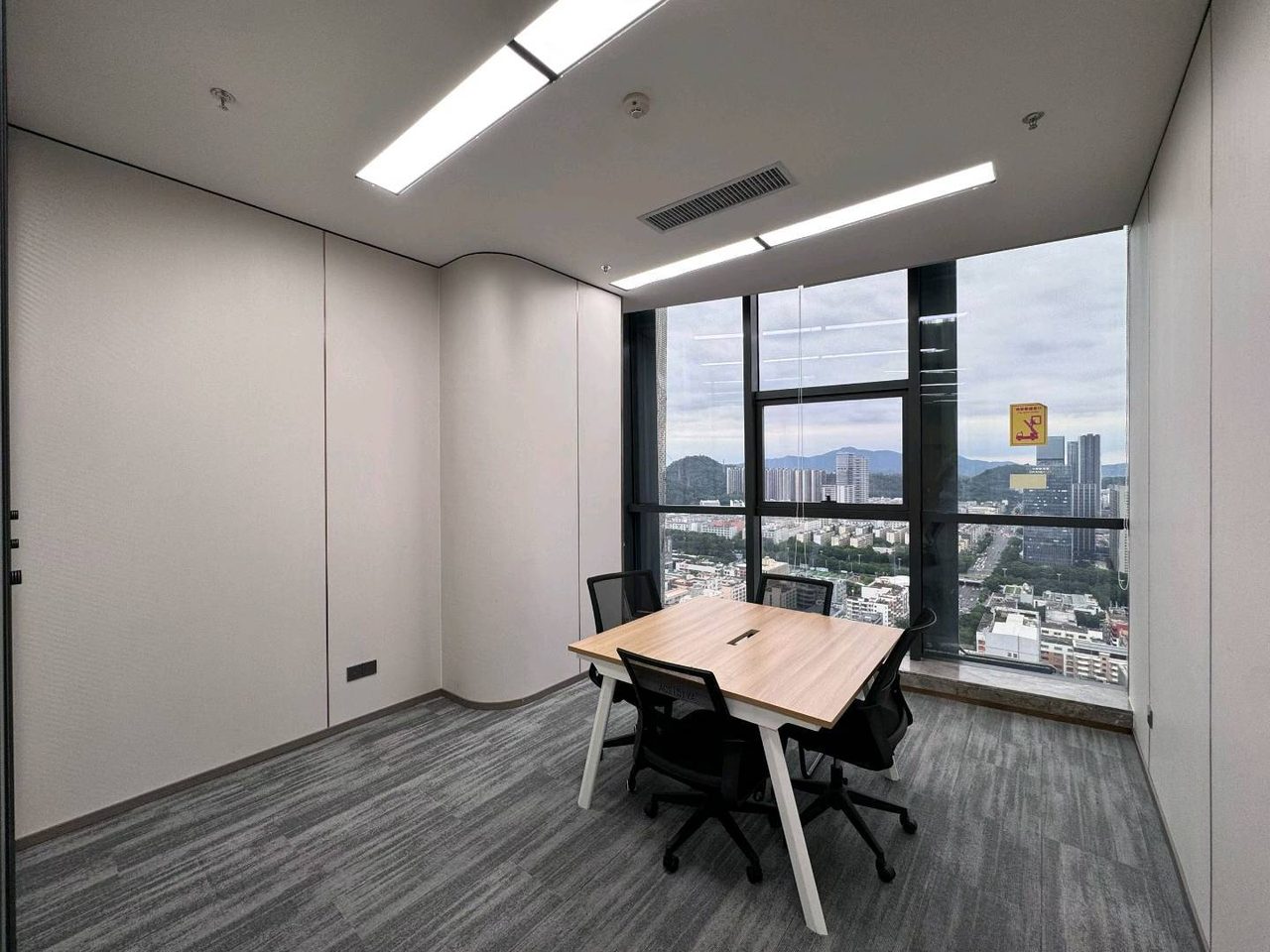 宝安区新安写字楼出租 勤诚达大厦 216㎡精装