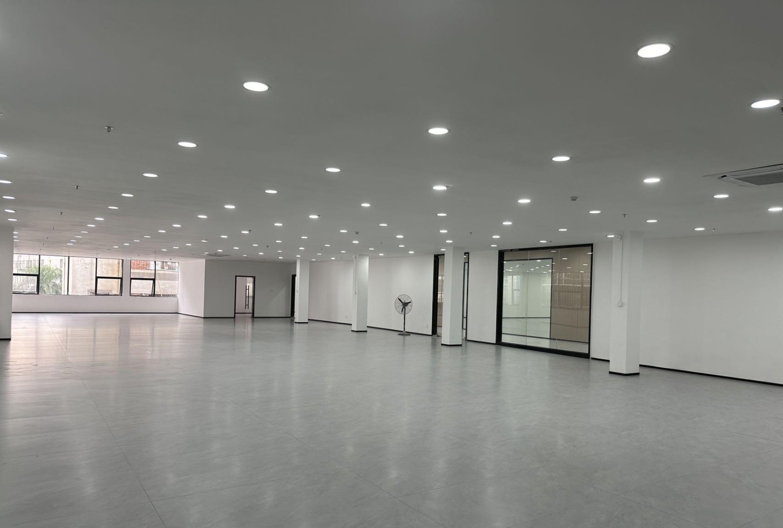 ICC.美好 240㎡ 精装 中楼层办公室出租