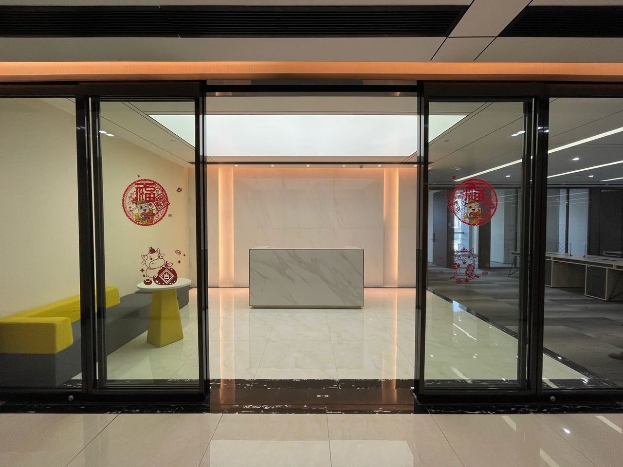 赛西科技大厦372㎡精装办公室出租，高层东北向采光好实景图