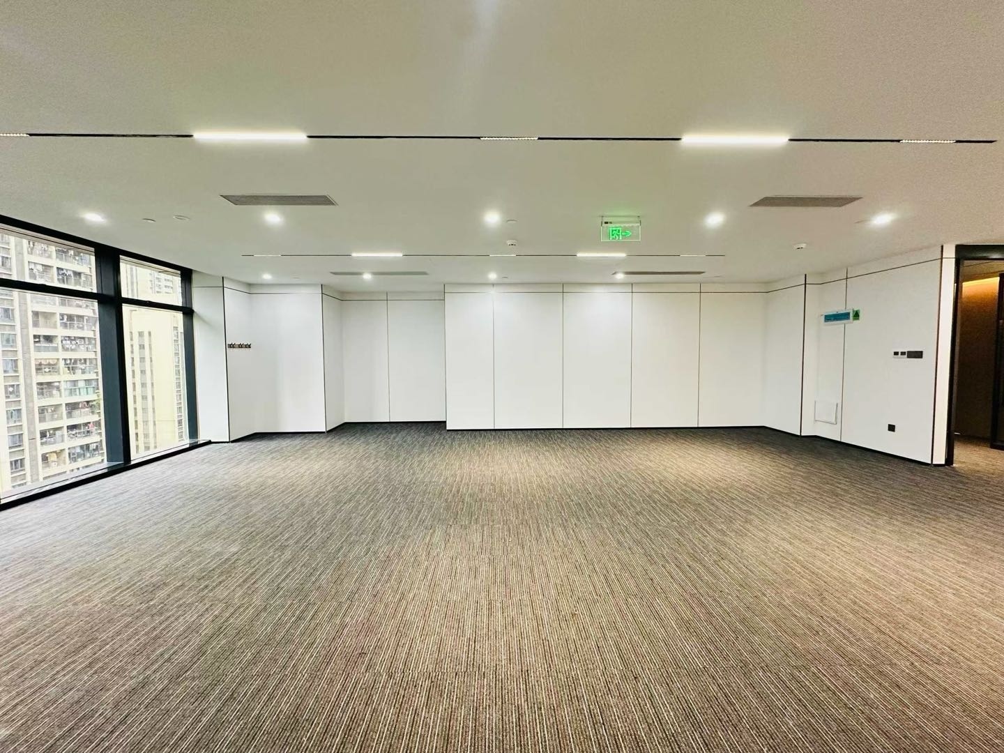 南山金融大厦 368㎡ 精装 低层办公室出租
