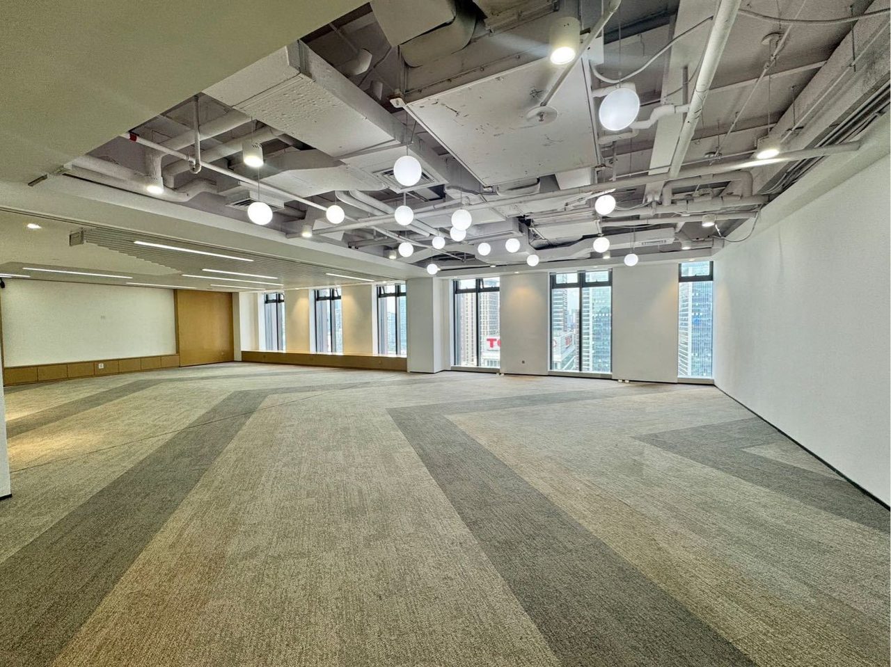 中科大厦1498.56㎡精装办公室出租,高层四面采光向采光好实景图