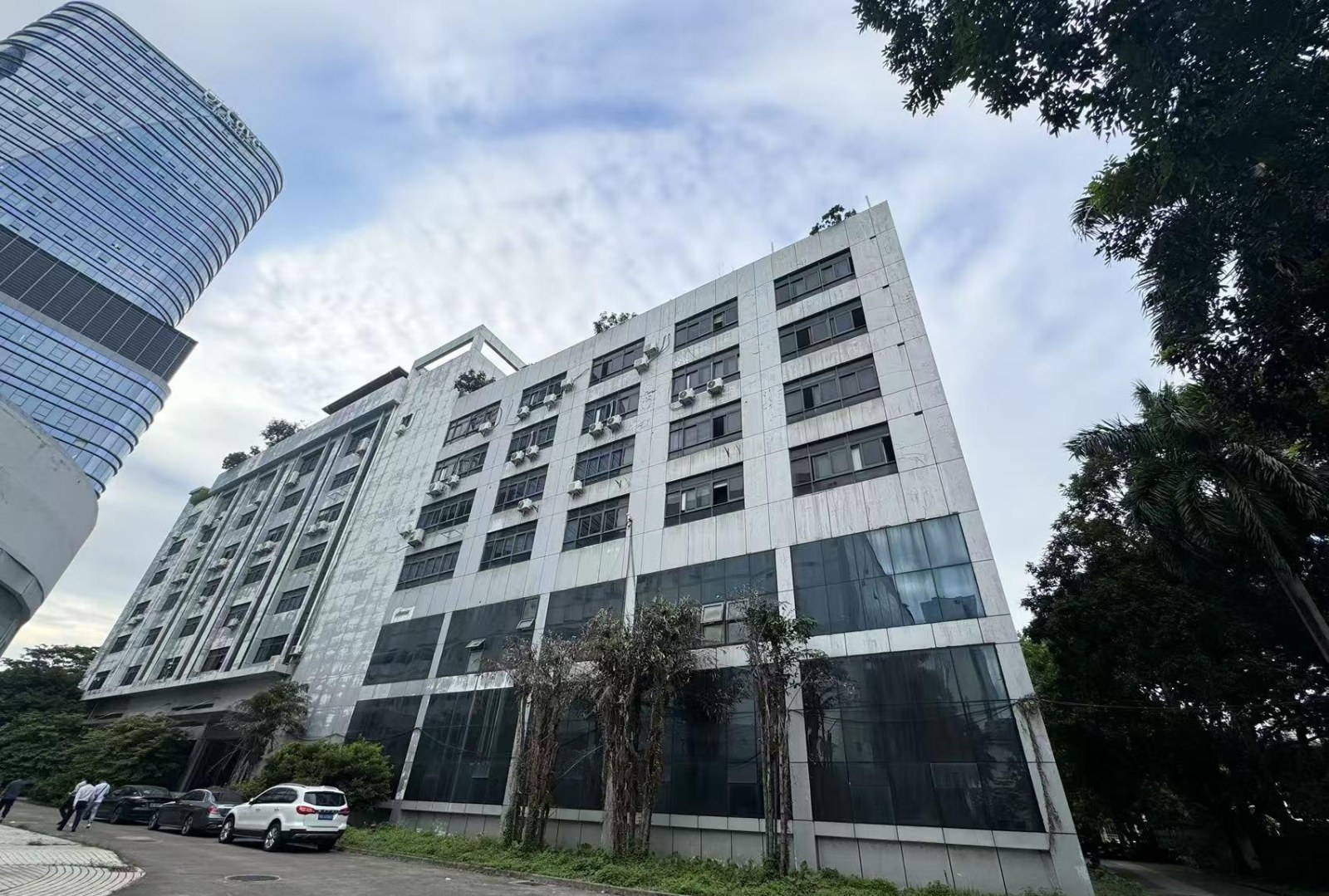 万基产业园 500㎡ 精装 低楼层办公室出租