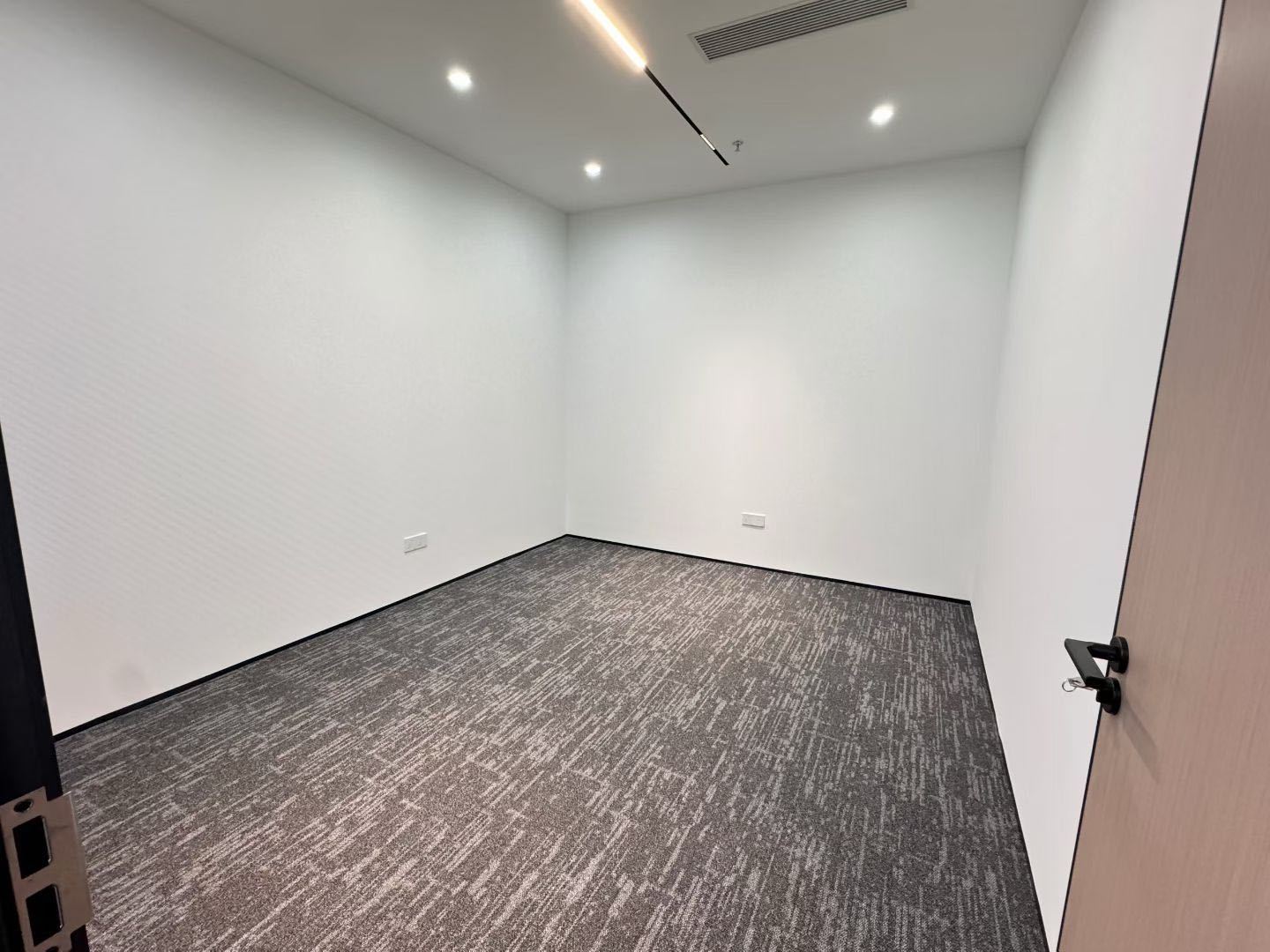 皇庭中心 159㎡ 精装 中层办公室出租
