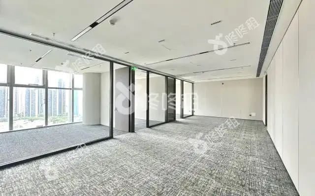 南山区科技园 康泰创新广场268.34㎡精装办公间高层出租实景图