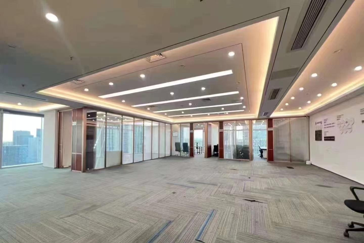 前海卓越宝中时代广场 380㎡ 精装 高楼层办公室出租实景图