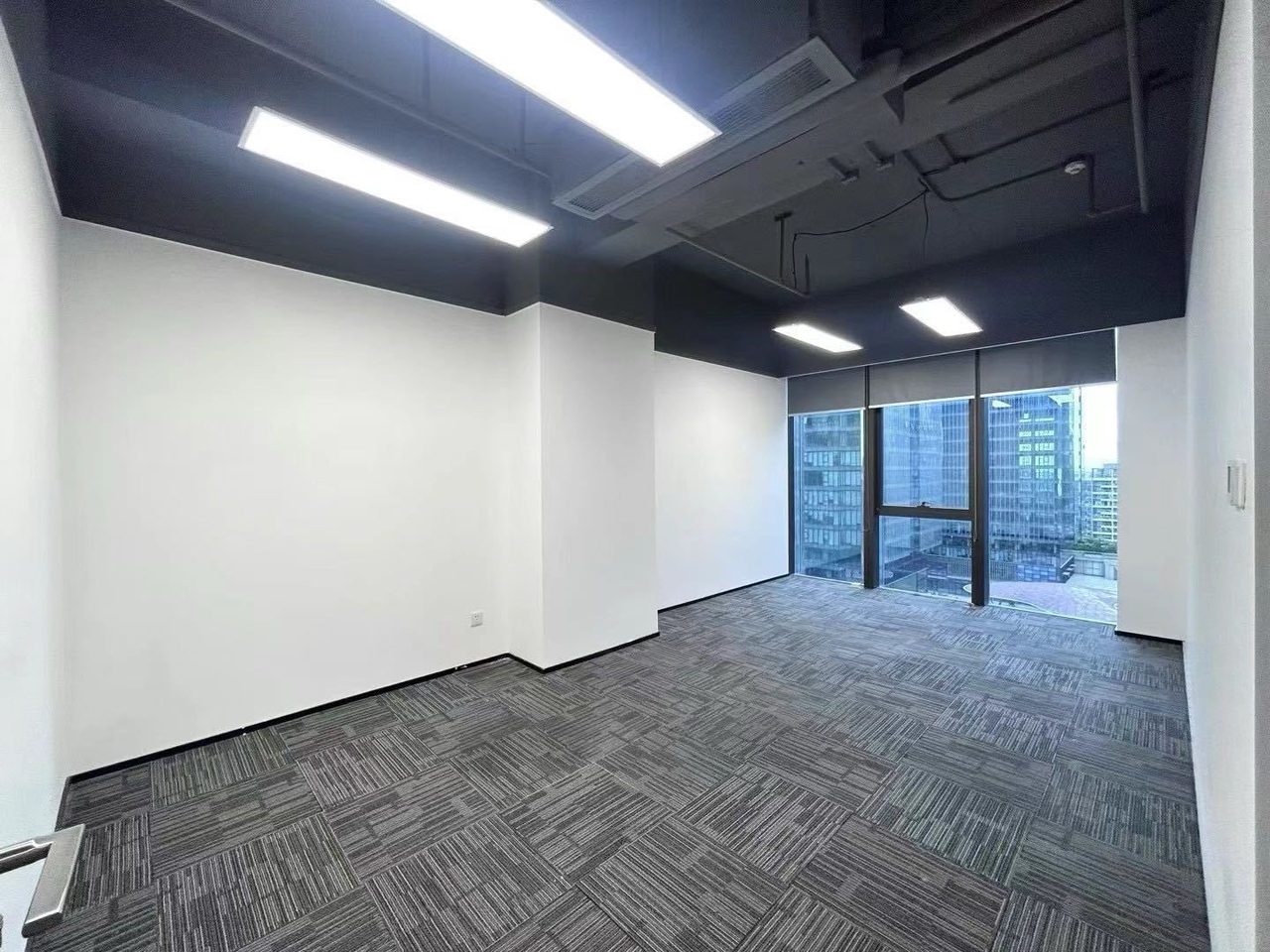 前海科兴科学园(正中华丽中心)写字楼285㎡精装户型·中层西北向出租
