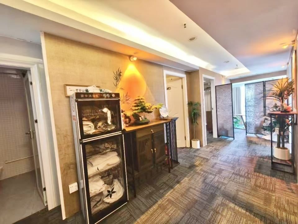 田厦金牛广场125㎡精装办公室出租,高层南向采光好