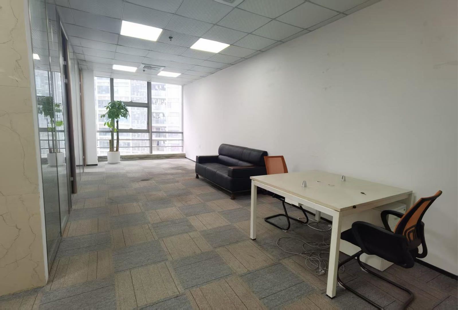 阳光科创中心 140㎡ 精装 中层办公室出租实景图