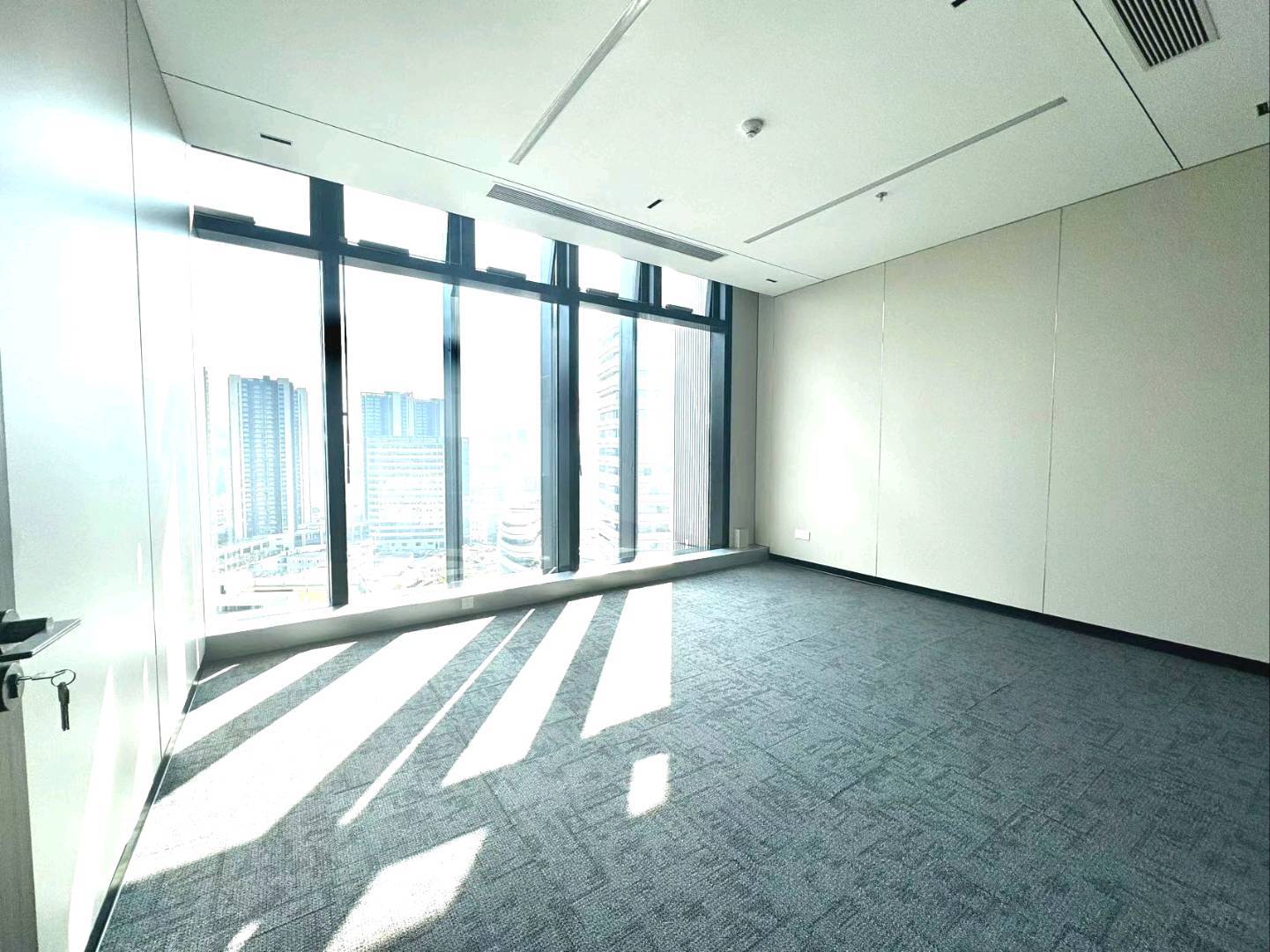 三一云都 528㎡ 精装 中层办公室出租